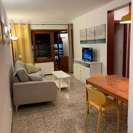 Canary Islands Daire *